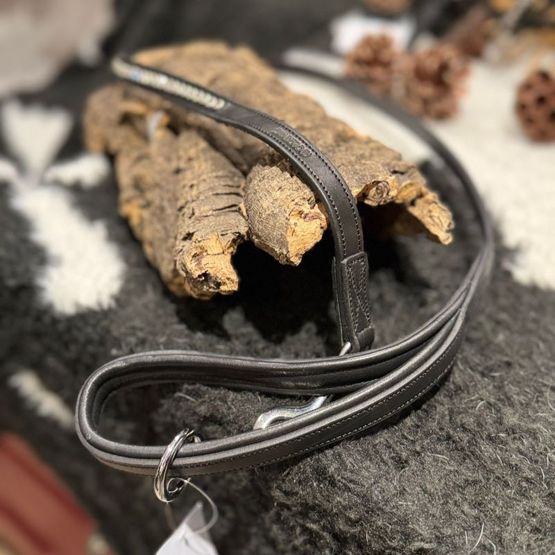 black leather dog lead with clear crystal studs 