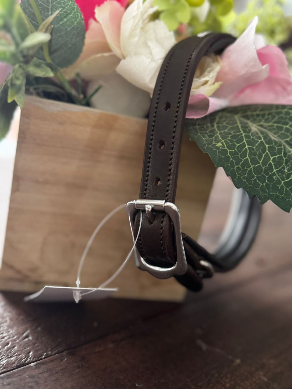 The Veuve Leather Thin Collar in Brown 